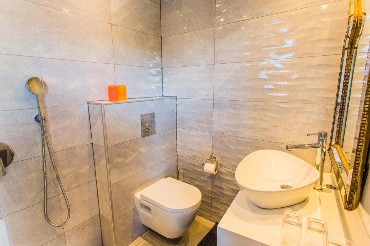 Suite Bora Bora Marbella Buitenkant foto