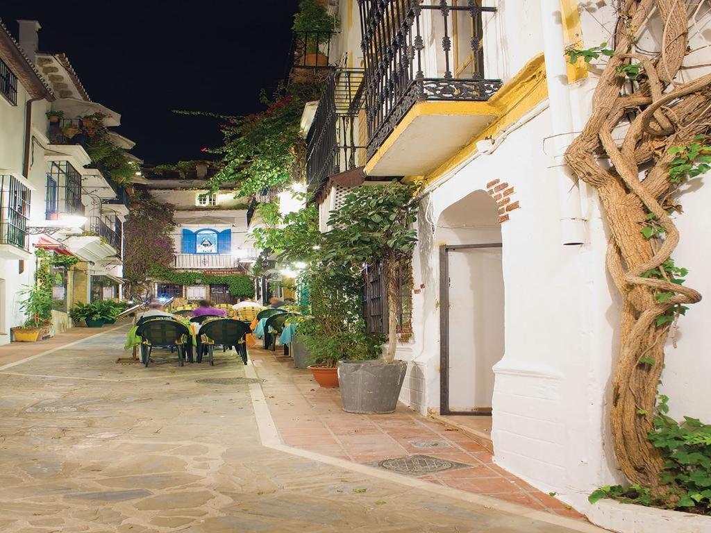 Suite Bora Bora Marbella Buitenkant foto